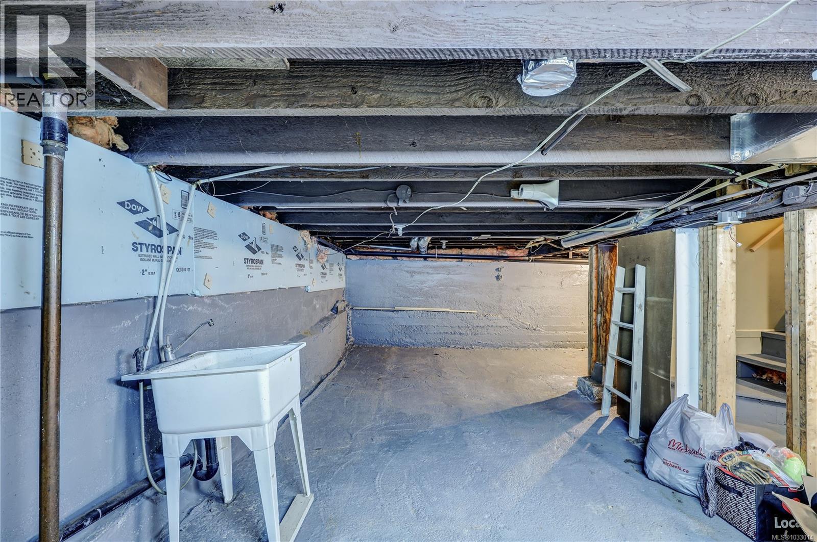 1361 Discovery Ave - 43