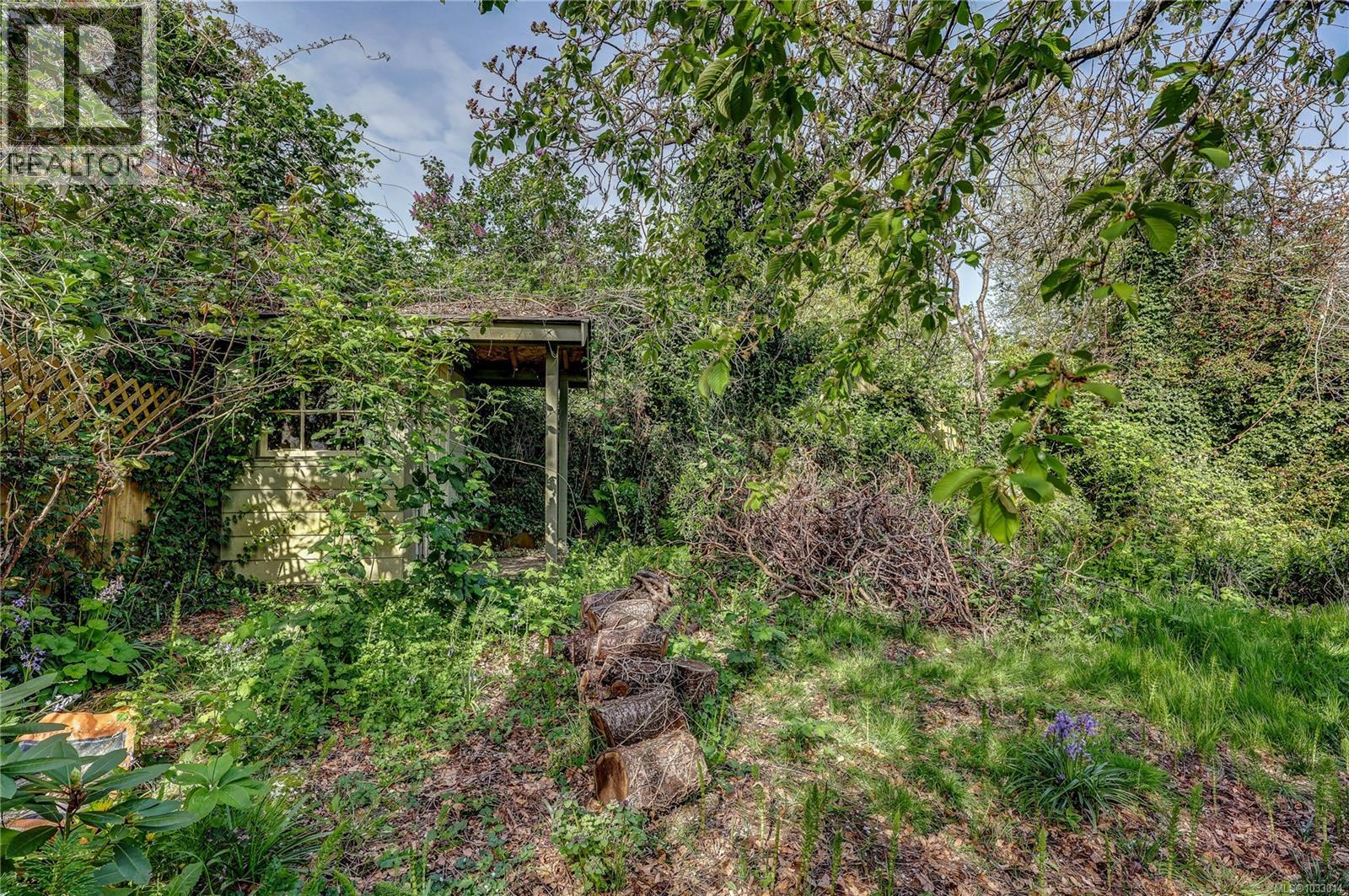 1361 Discovery Ave - 51