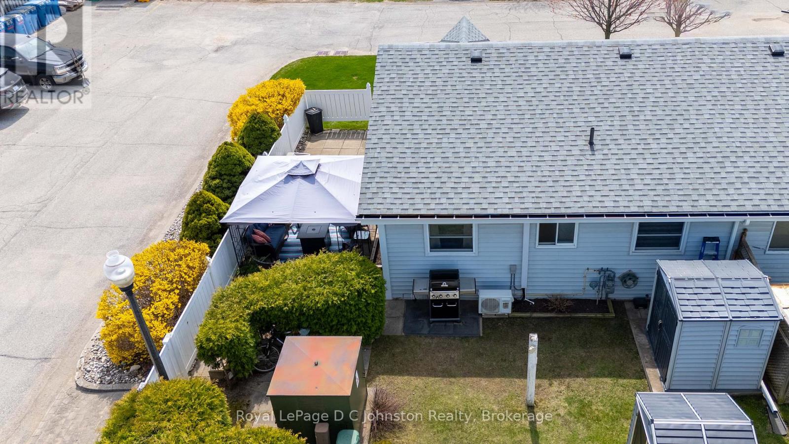 Nice End Unit with Private Side Yard