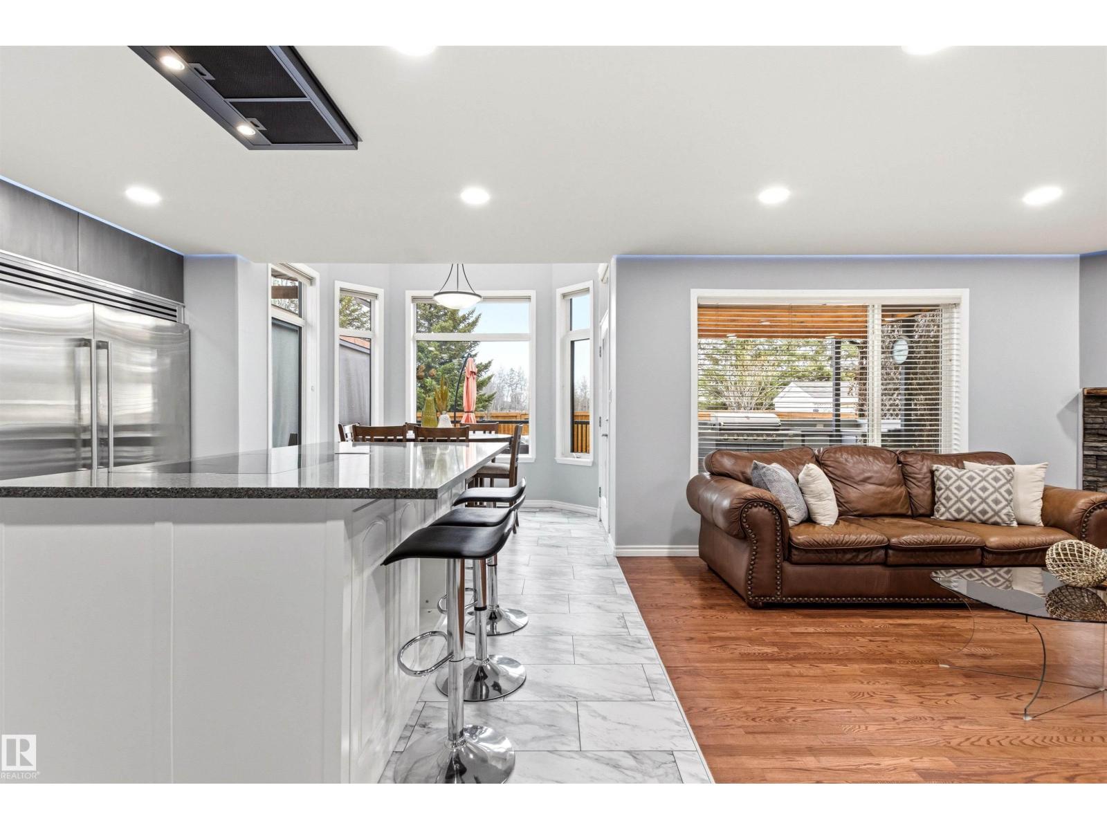 46 HILLCREST PL, St. Albert