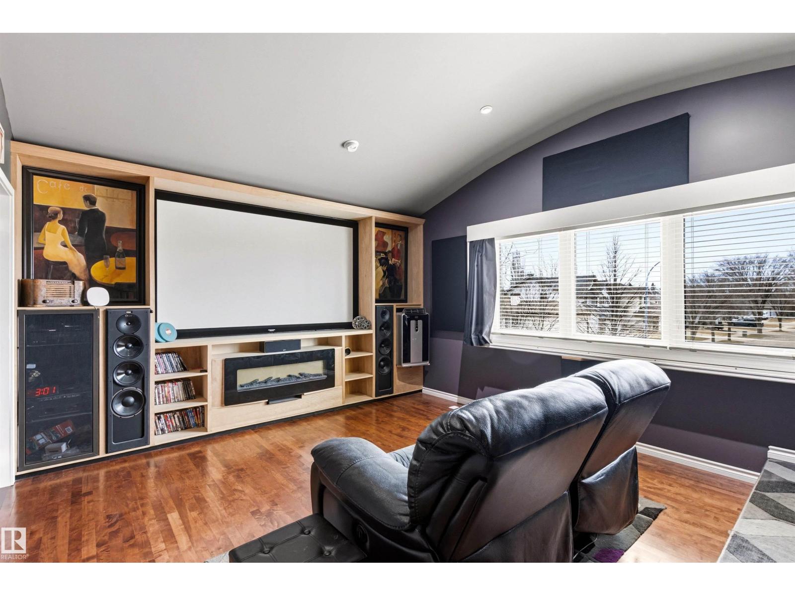 46 HILLCREST PL, St. Albert