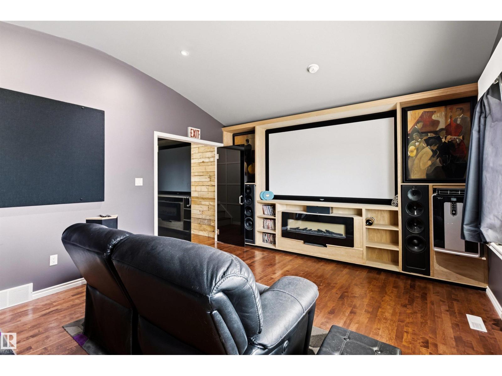 46 HILLCREST PL, St. Albert