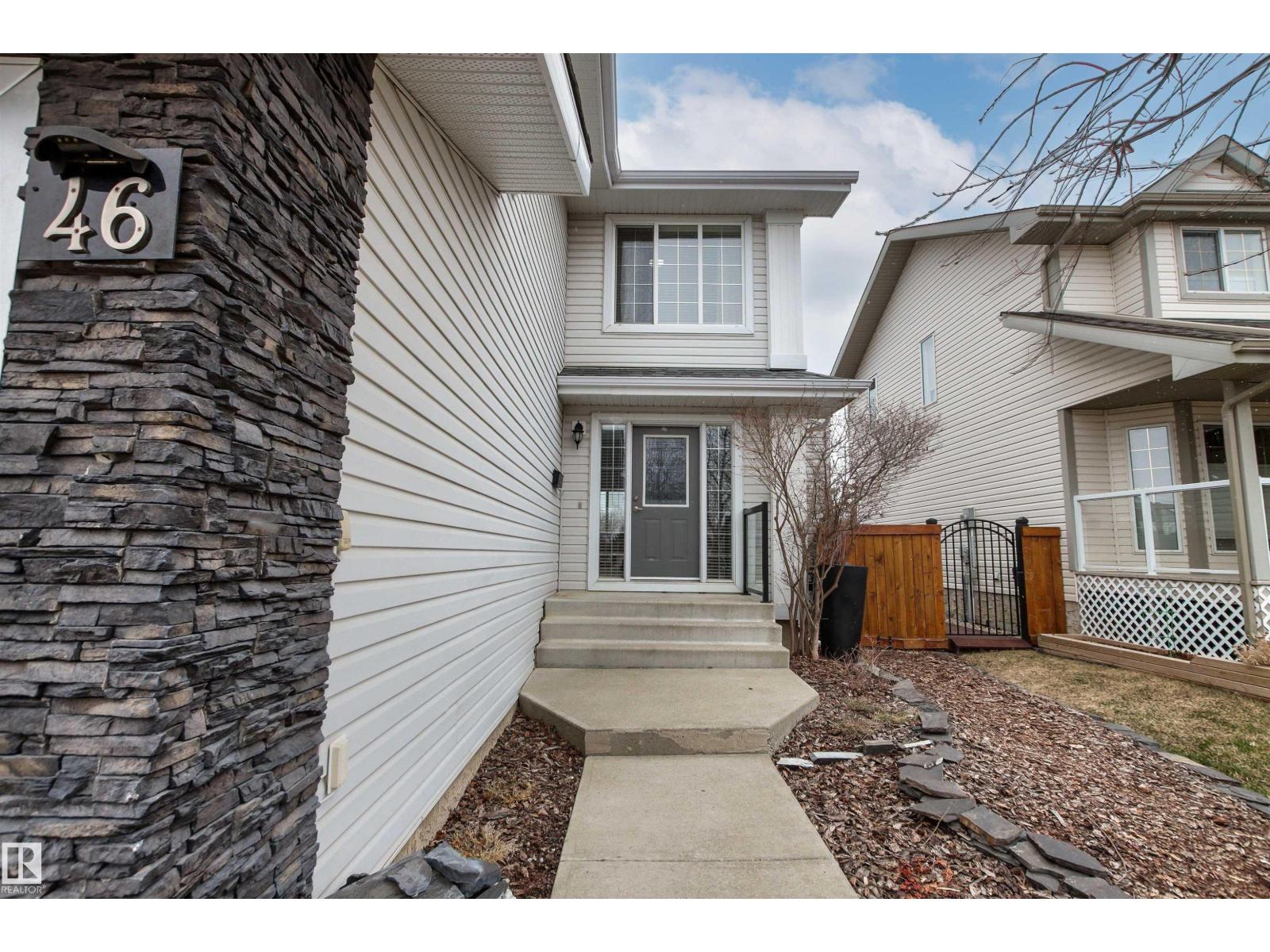 46 HILLCREST PL, St. Albert