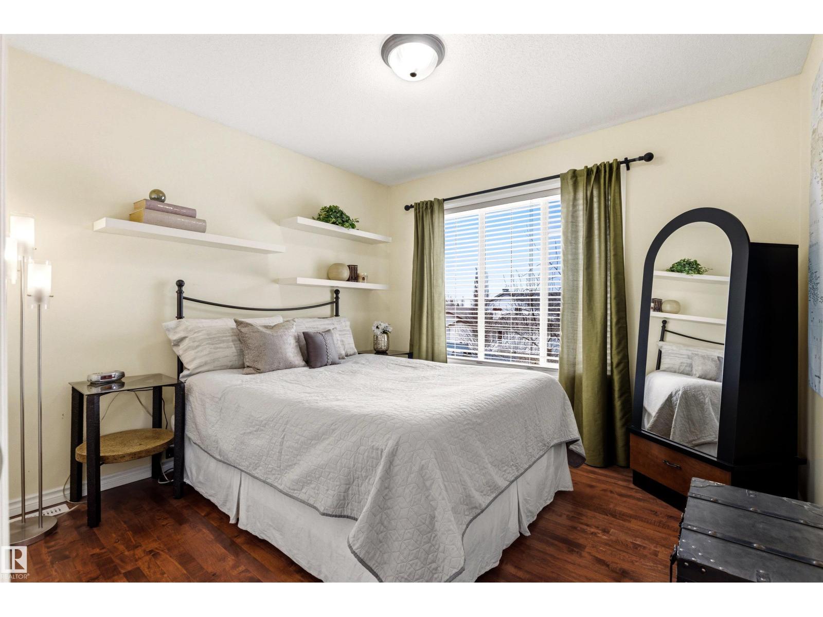 46 HILLCREST PL, St. Albert