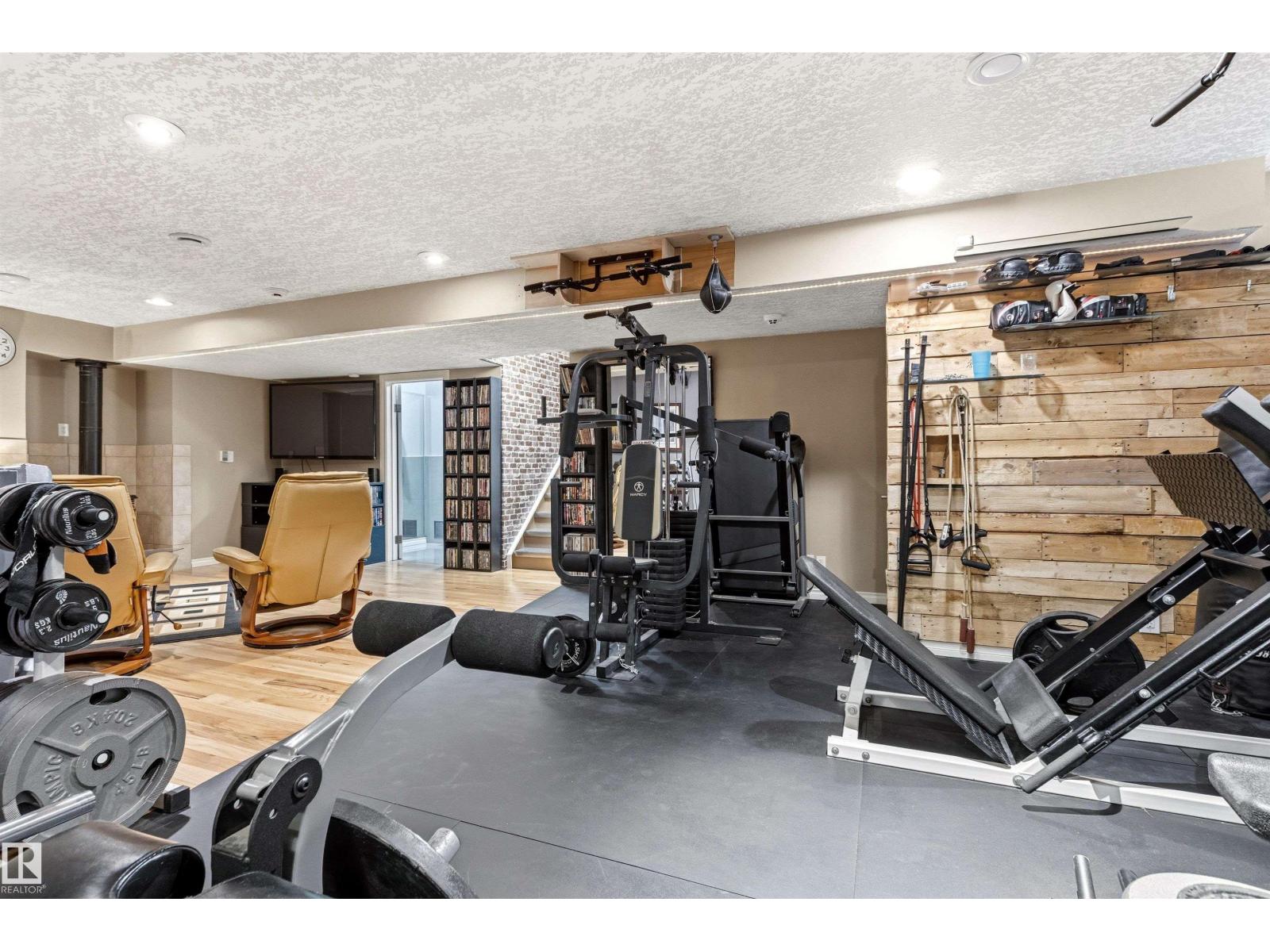 46 HILLCREST PL, St. Albert