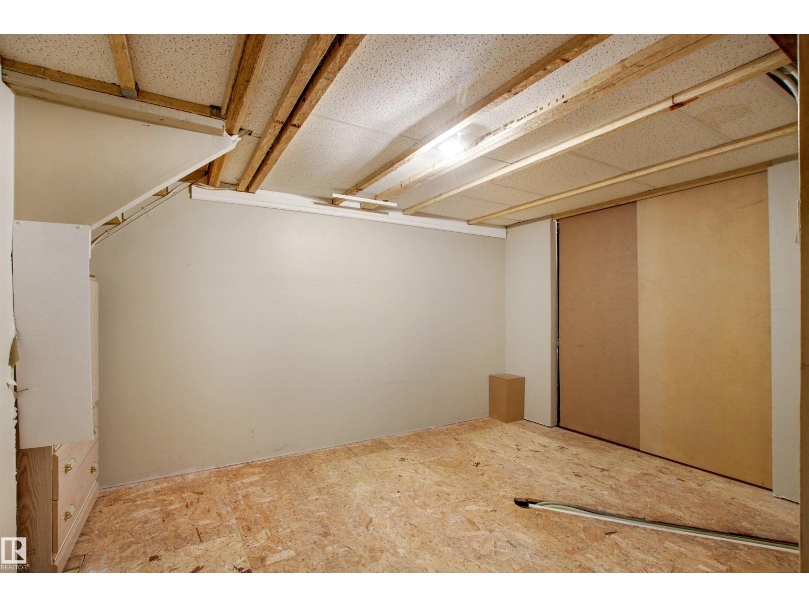 46 HILLCREST PL, St. Albert