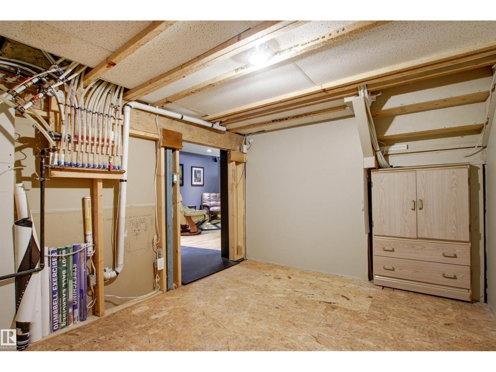 46 HILLCREST PL, St. Albert