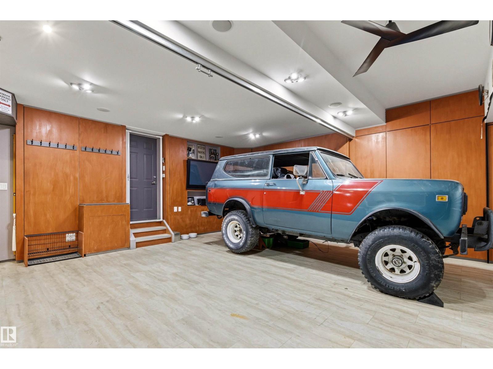 46 HILLCREST PL, St. Albert