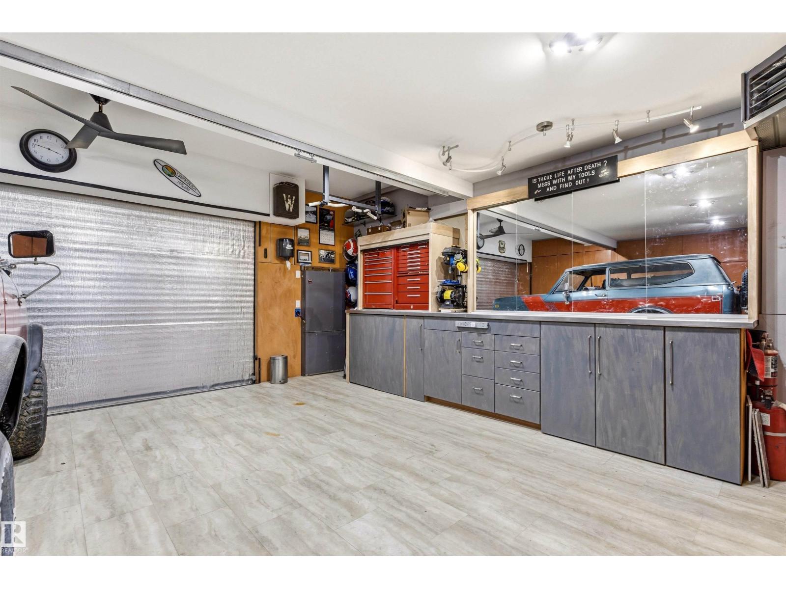 46 HILLCREST PL, St. Albert