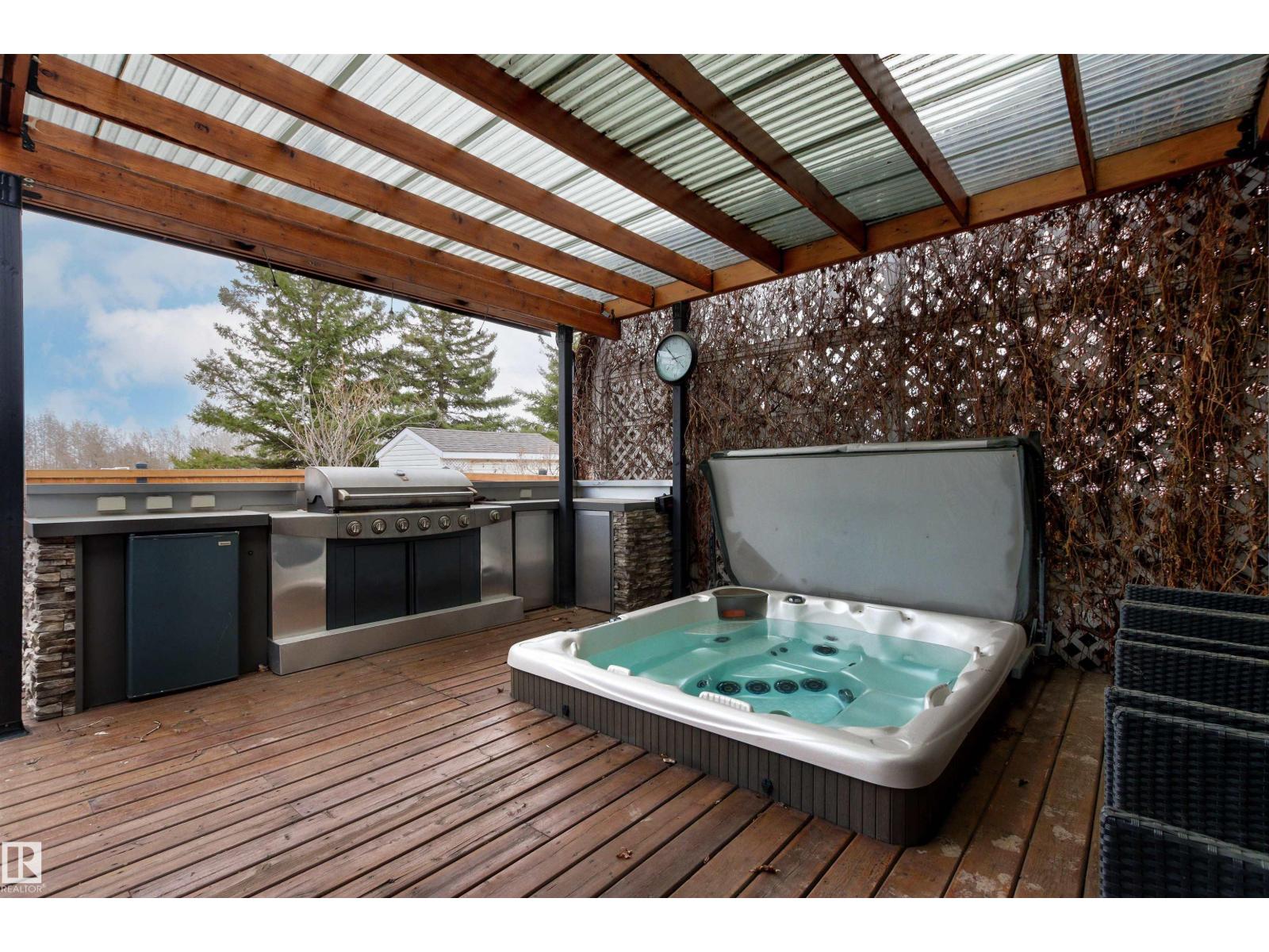 46 HILLCREST PL, St. Albert