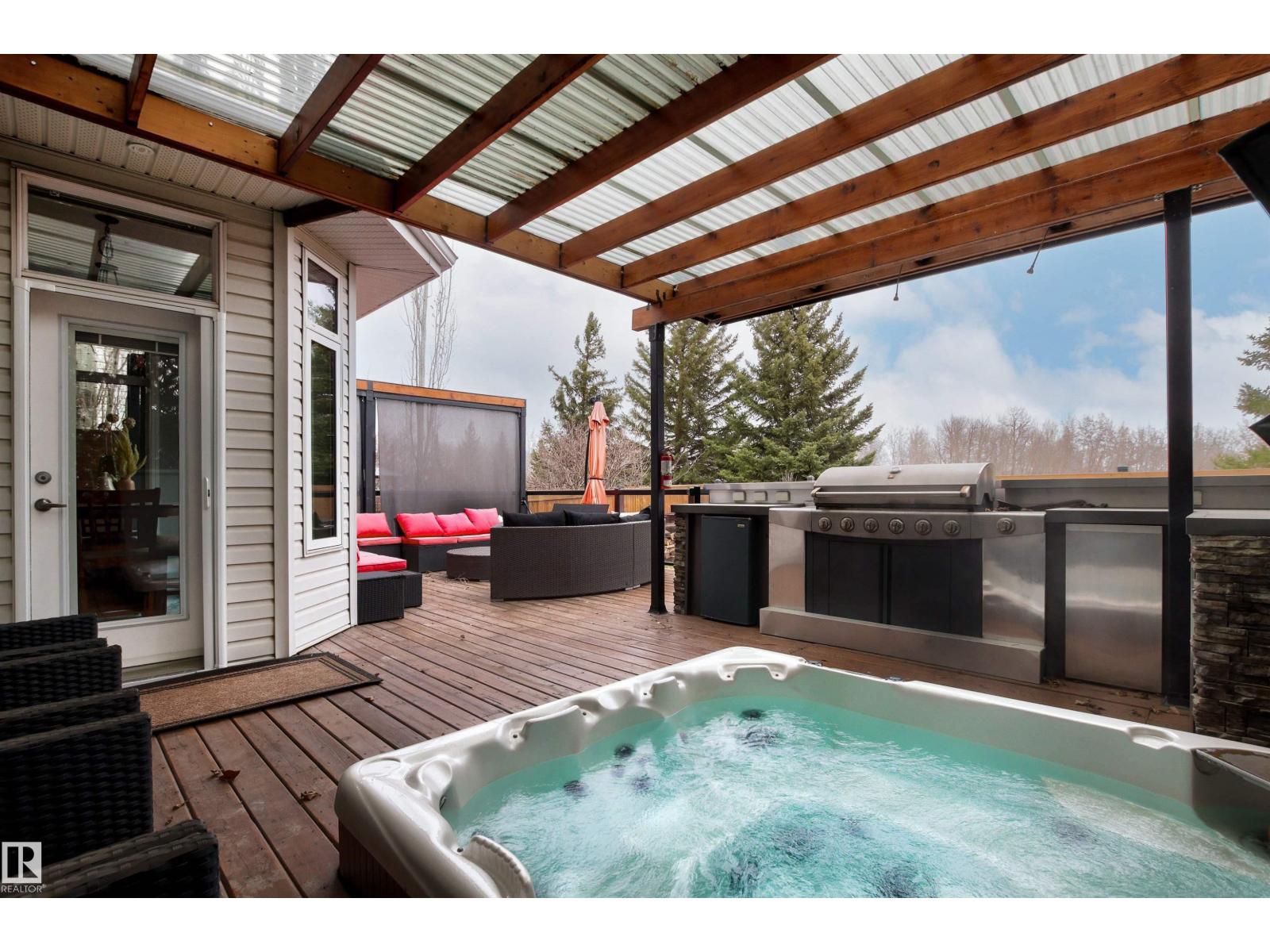 46 HILLCREST PL, St. Albert