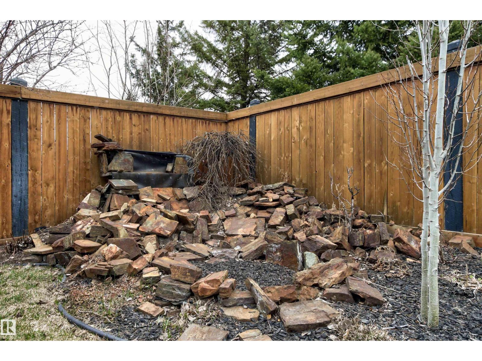 46 HILLCREST PL, St. Albert