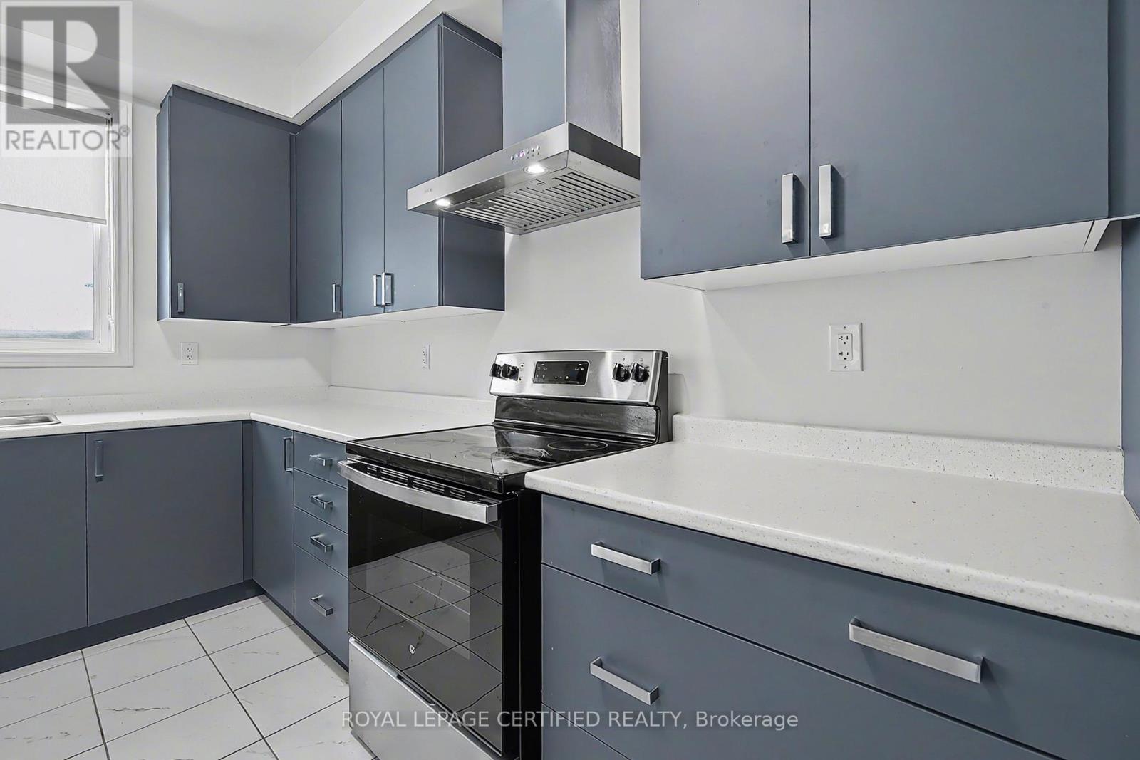 123 REA DRIVE — photo 17