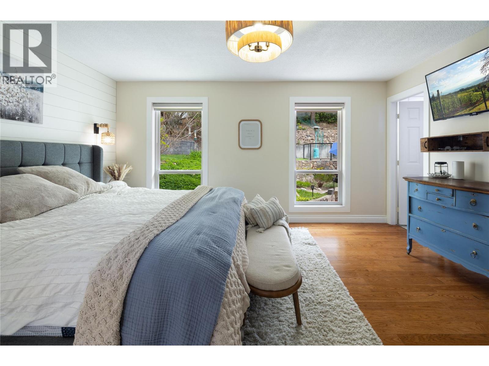 277 Clifton Road N - 21