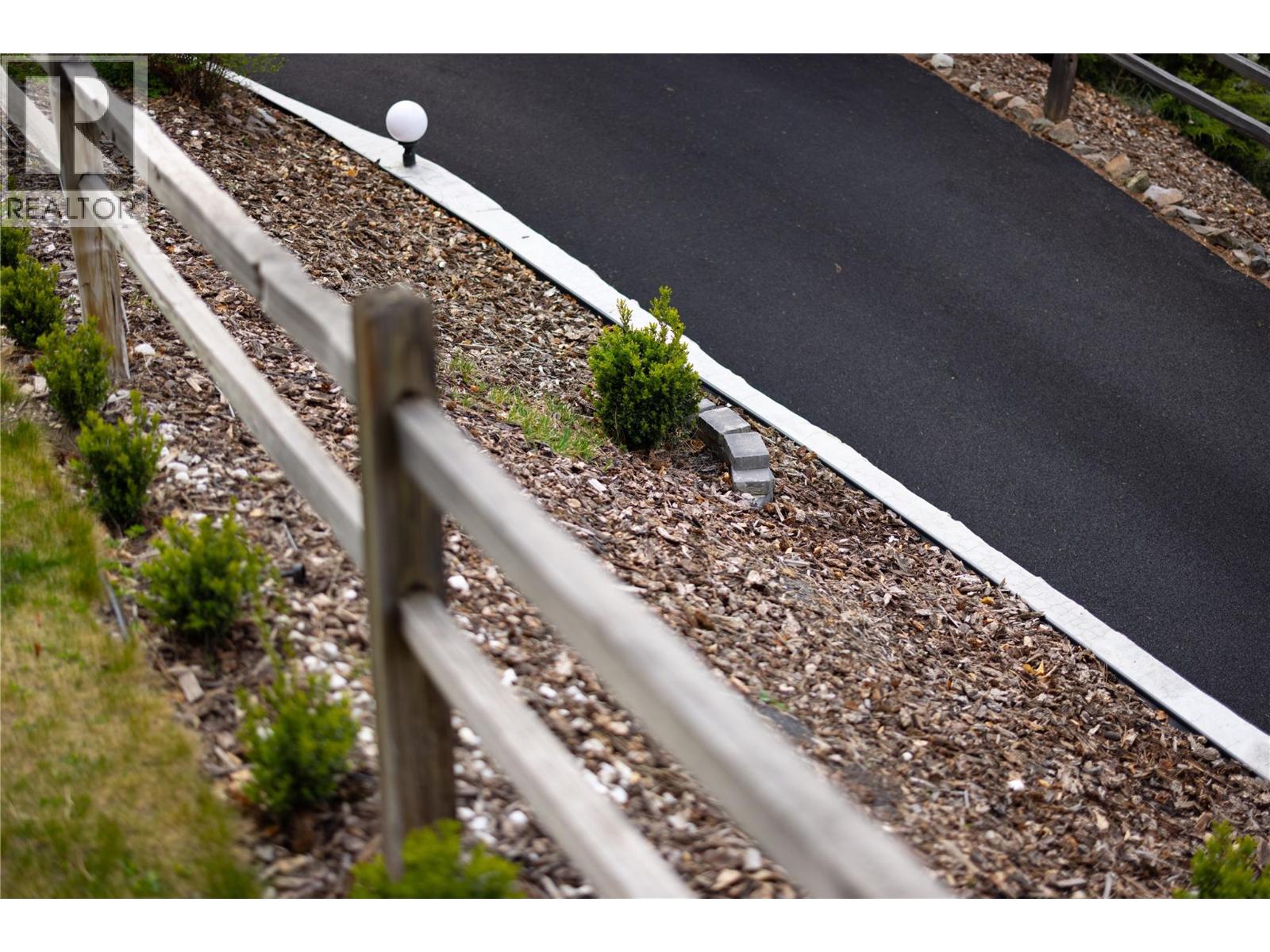 277 Clifton Road N - 69