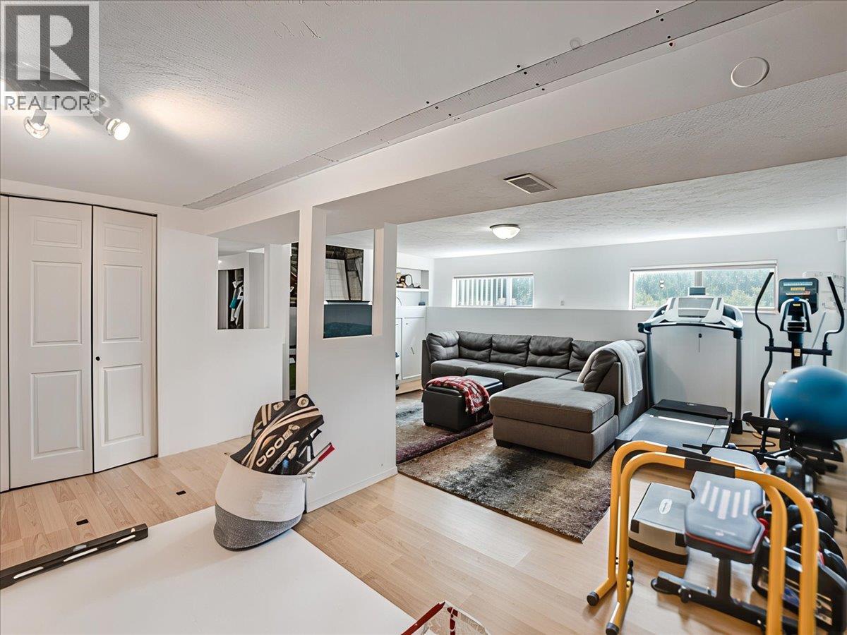 8392 Theatre Road - 32