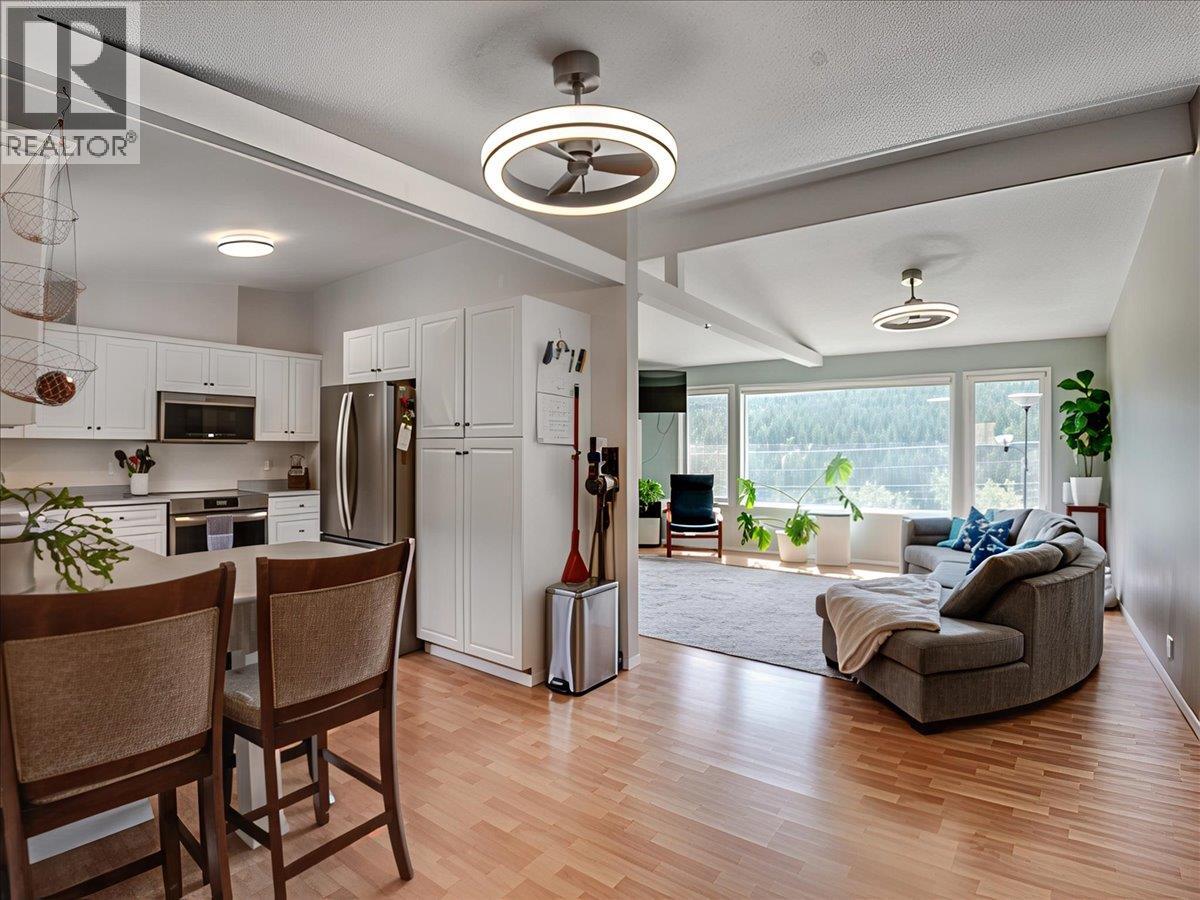 8392 Theatre Road - 4