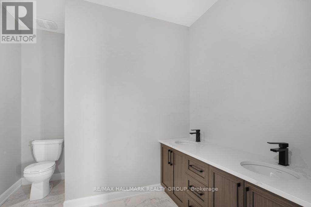 313 ZAKARI STREET - 18
