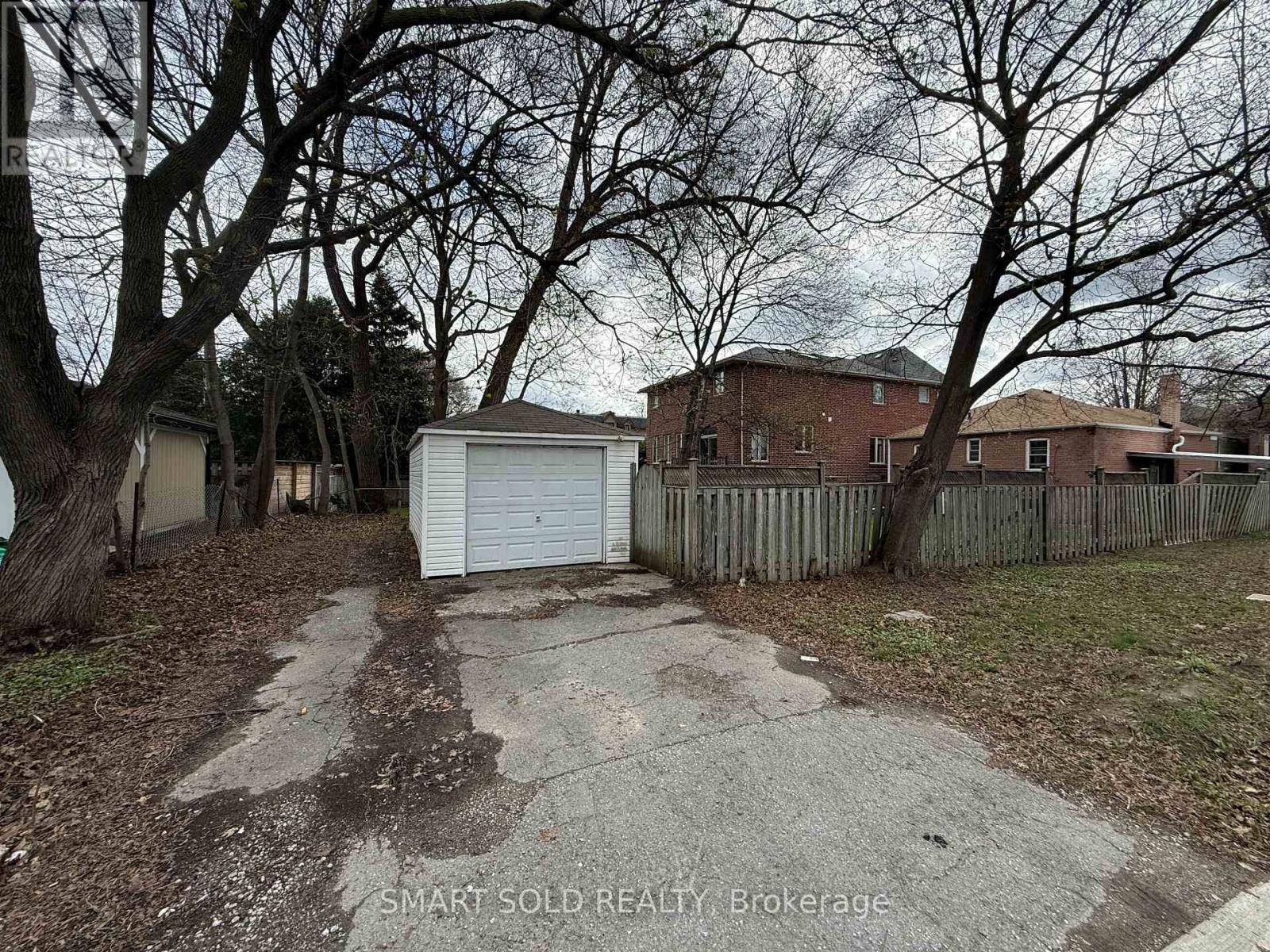 204 CAMERON AVENUE - 17