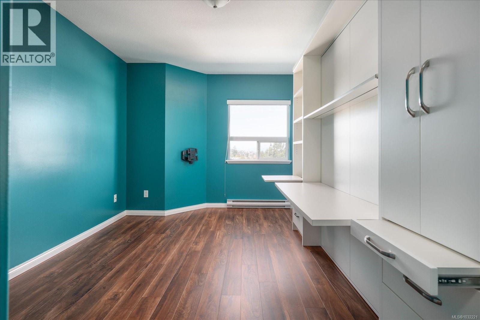 #311 1633 Dufferin Cres - 28