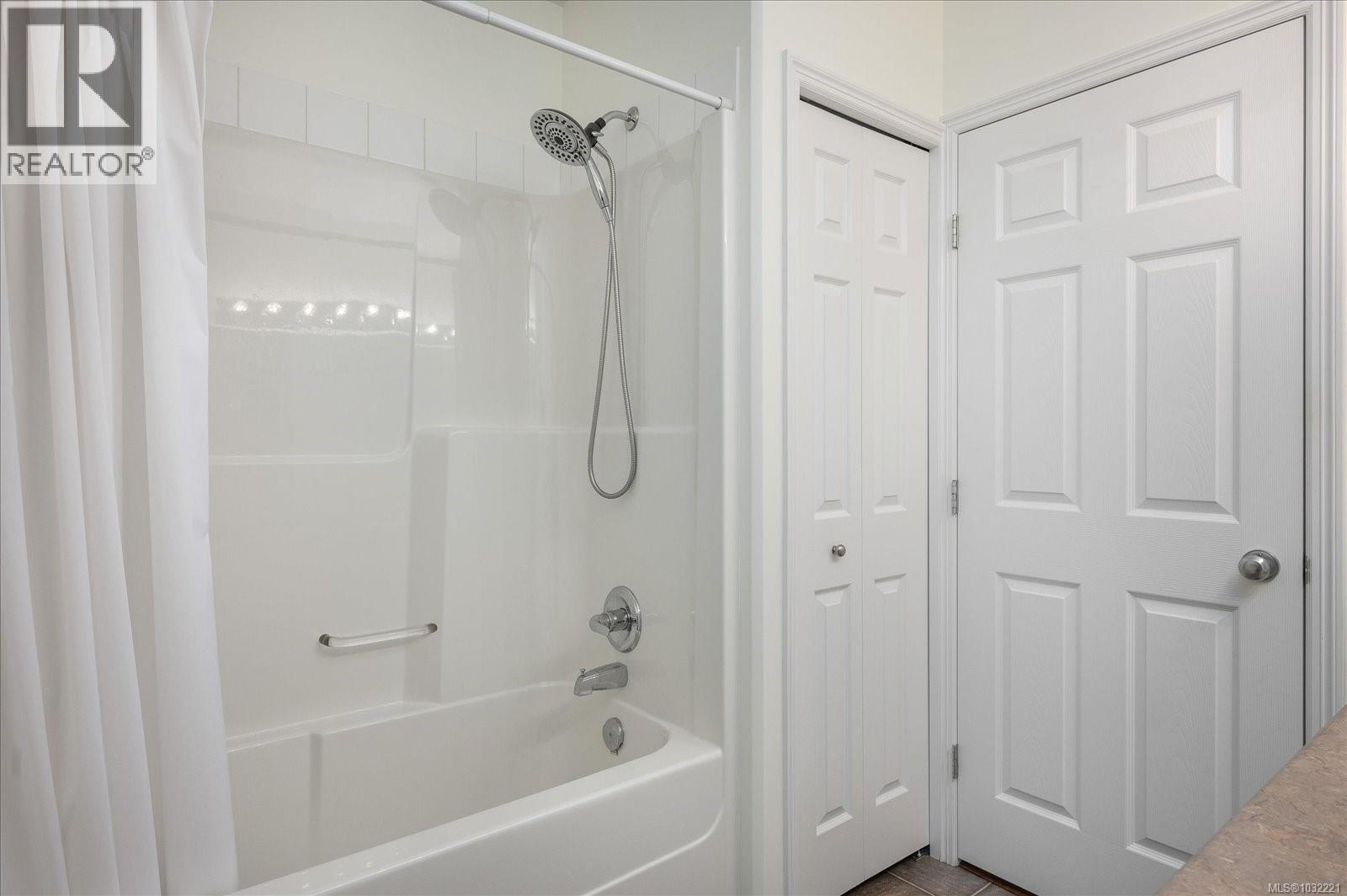 #311 1633 Dufferin Cres - 24