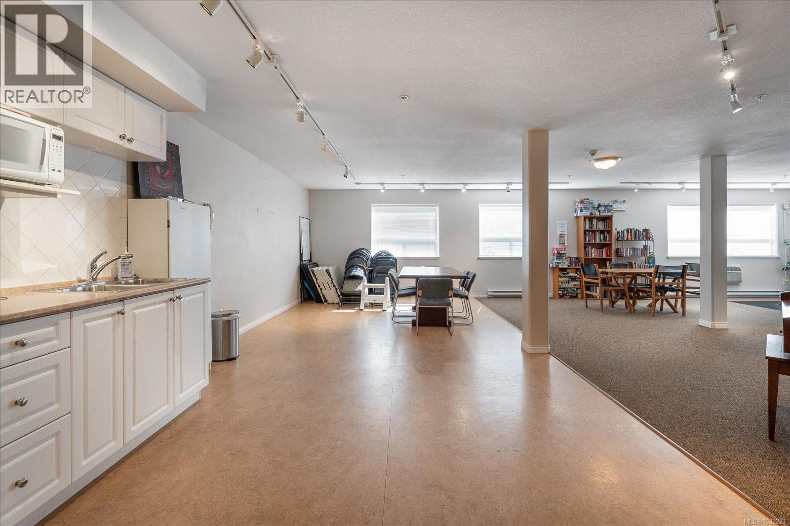 #311 1633 Dufferin Cres - 37