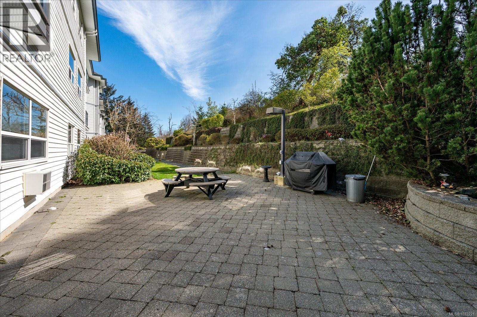 #311 1633 Dufferin Cres - 42