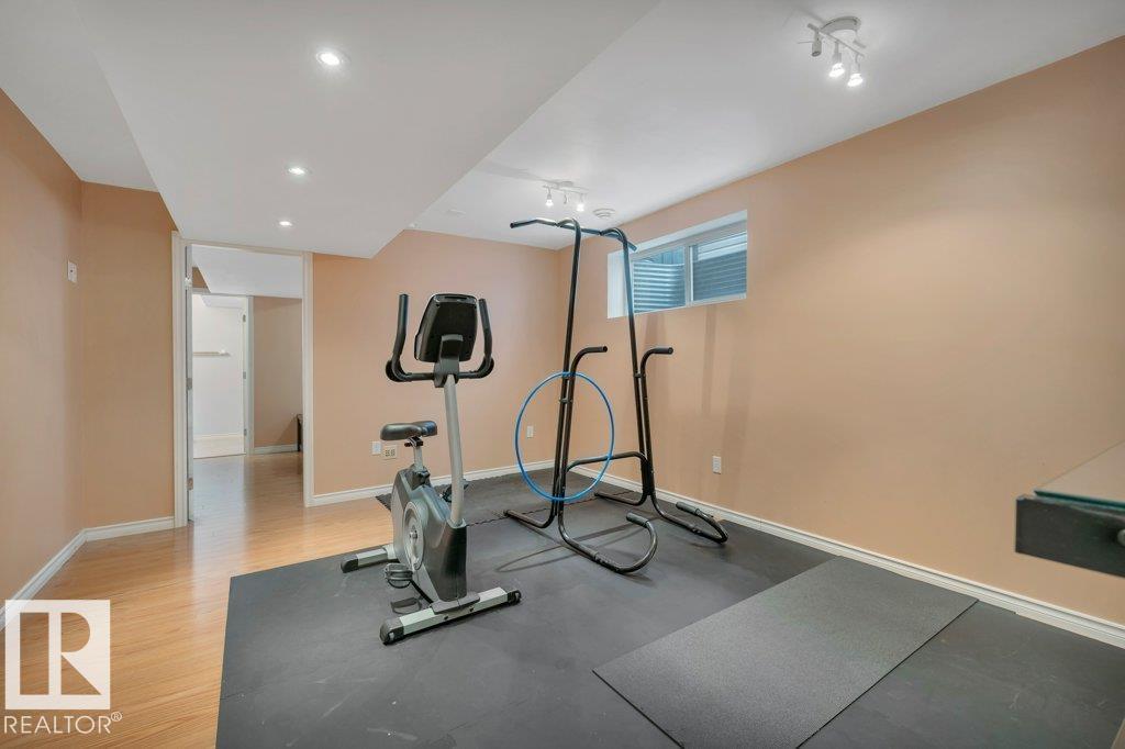 12063 19 AV SW, Edmonton