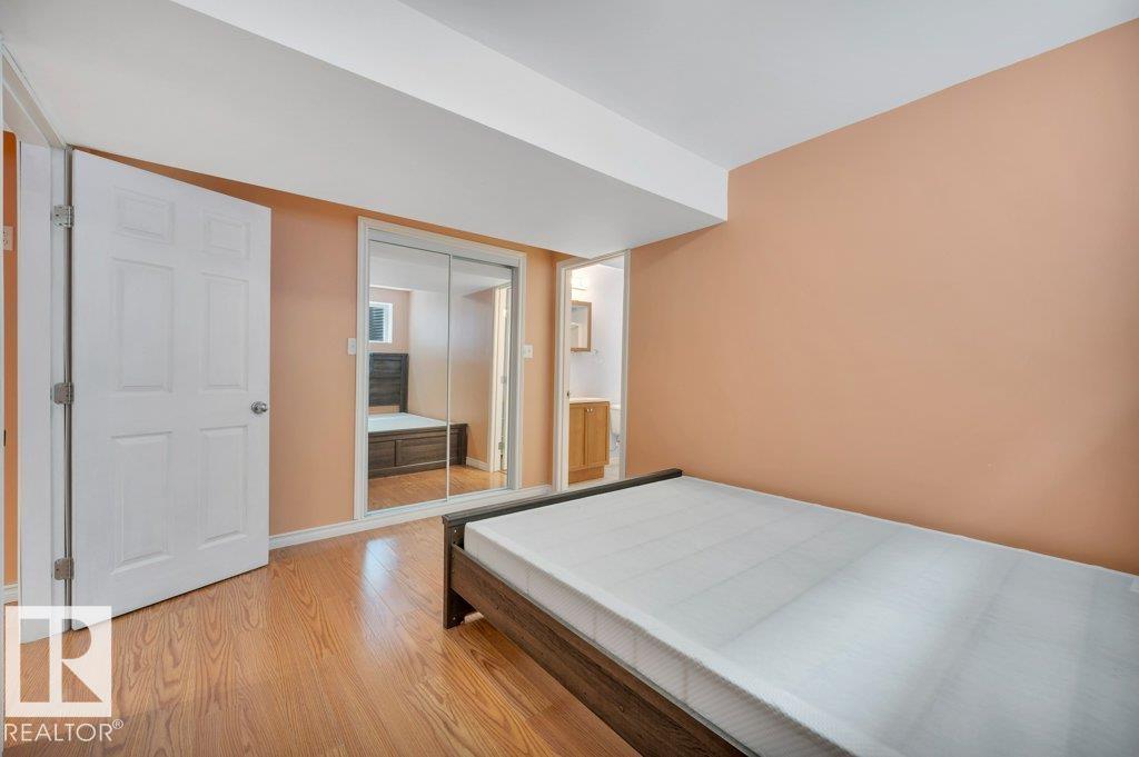 12063 19 AV SW, Edmonton