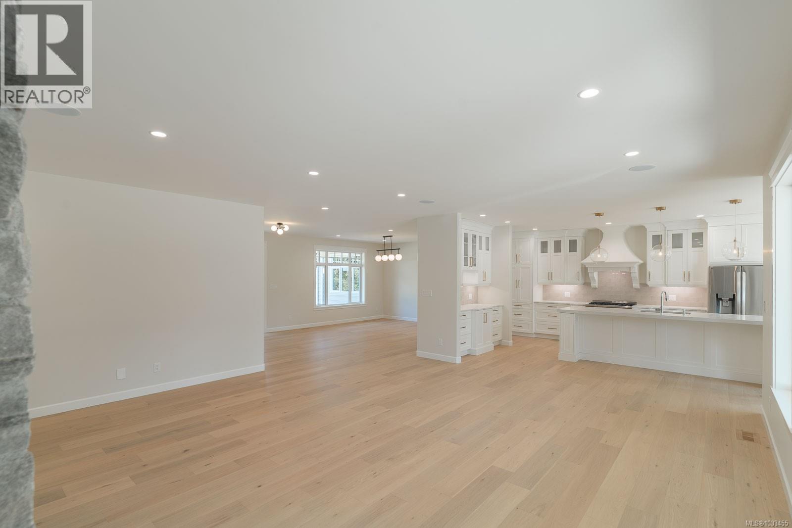 2780 Burde St - 14