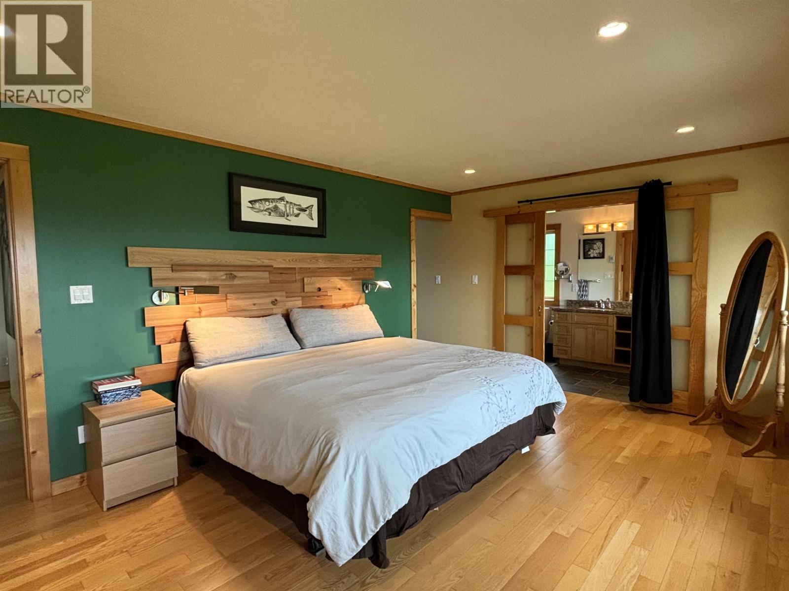 4022 SKOGLUND STREET - 13