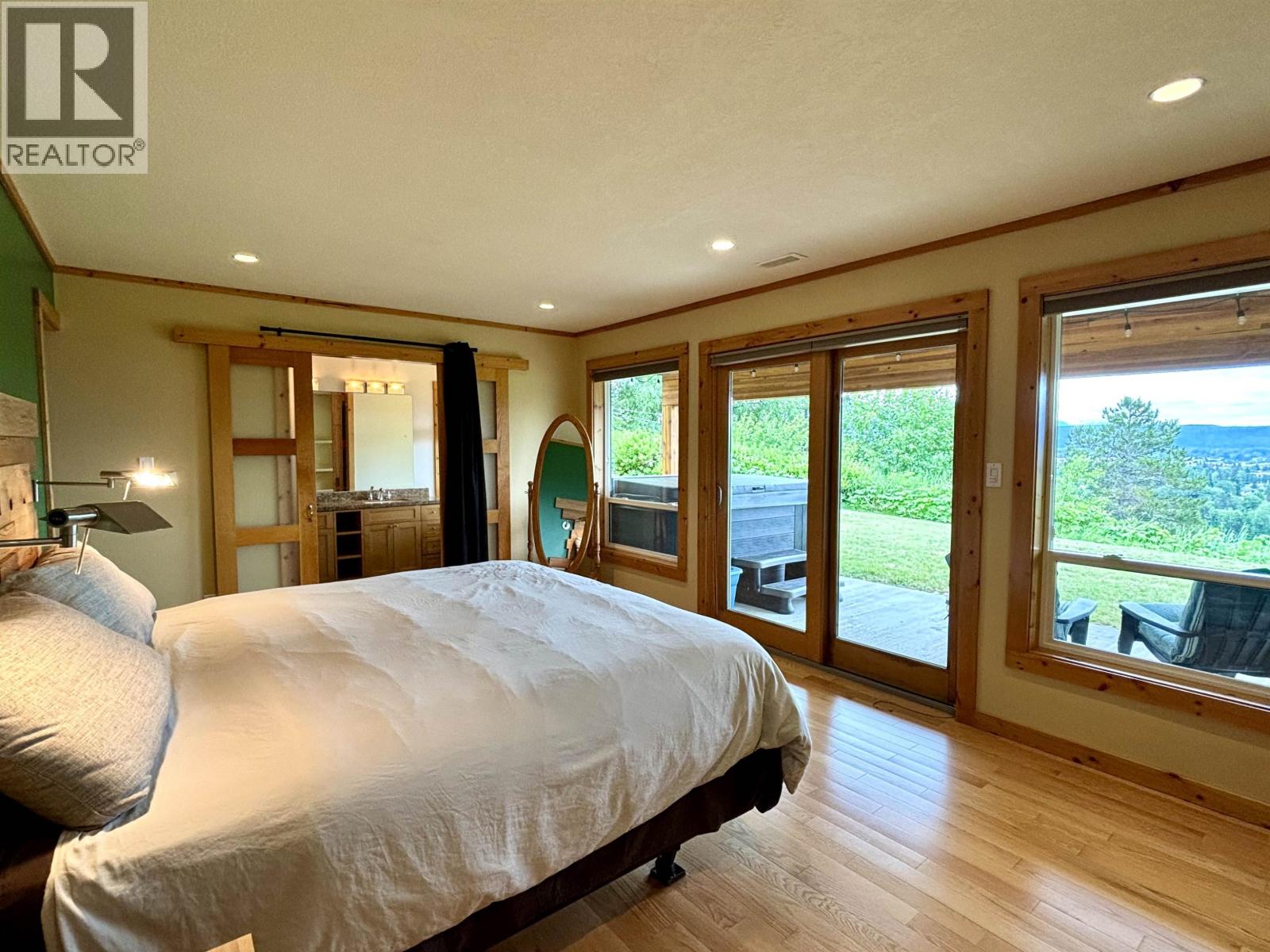 4022 SKOGLUND STREET - 14