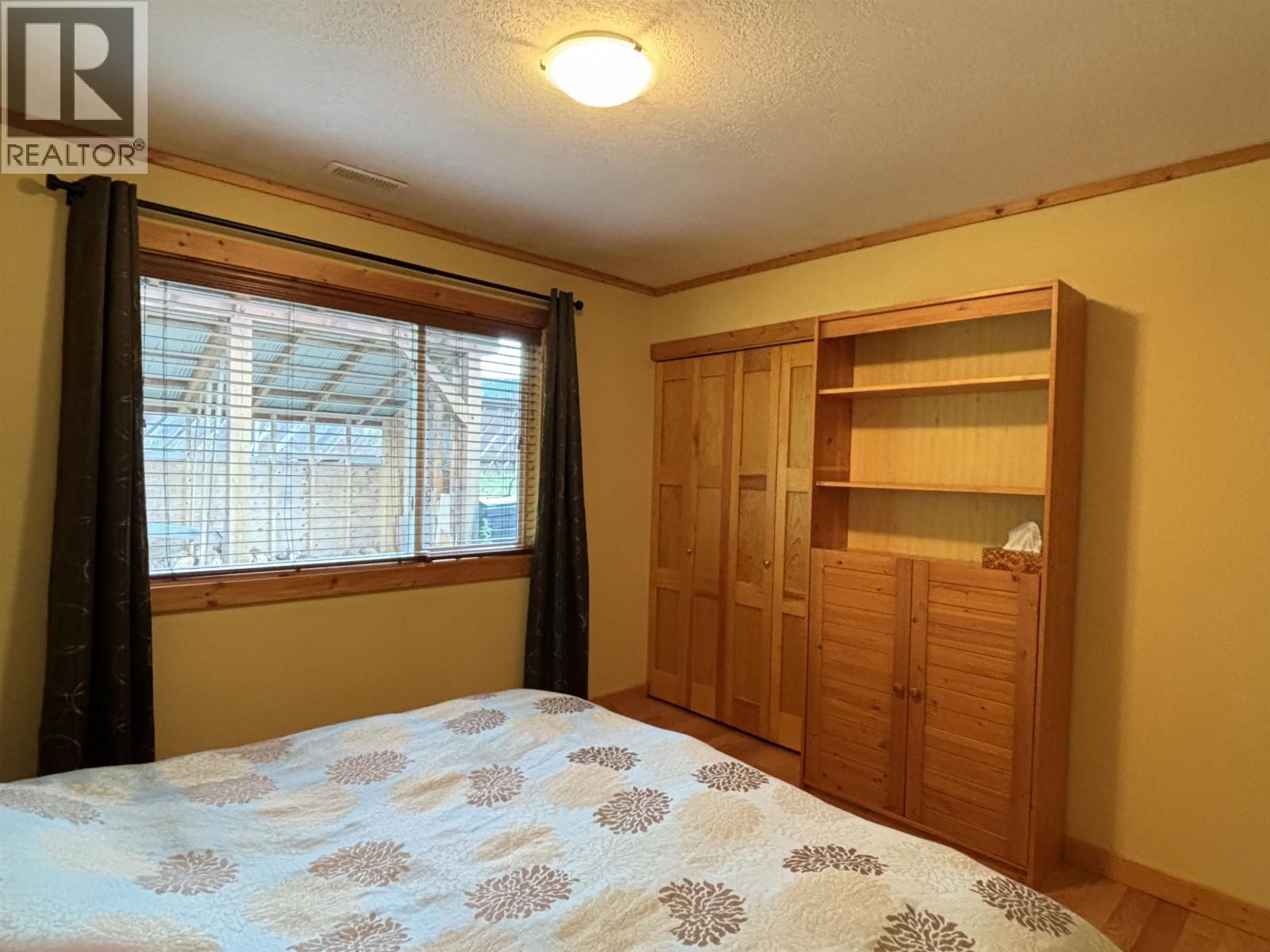 4022 SKOGLUND STREET - 18