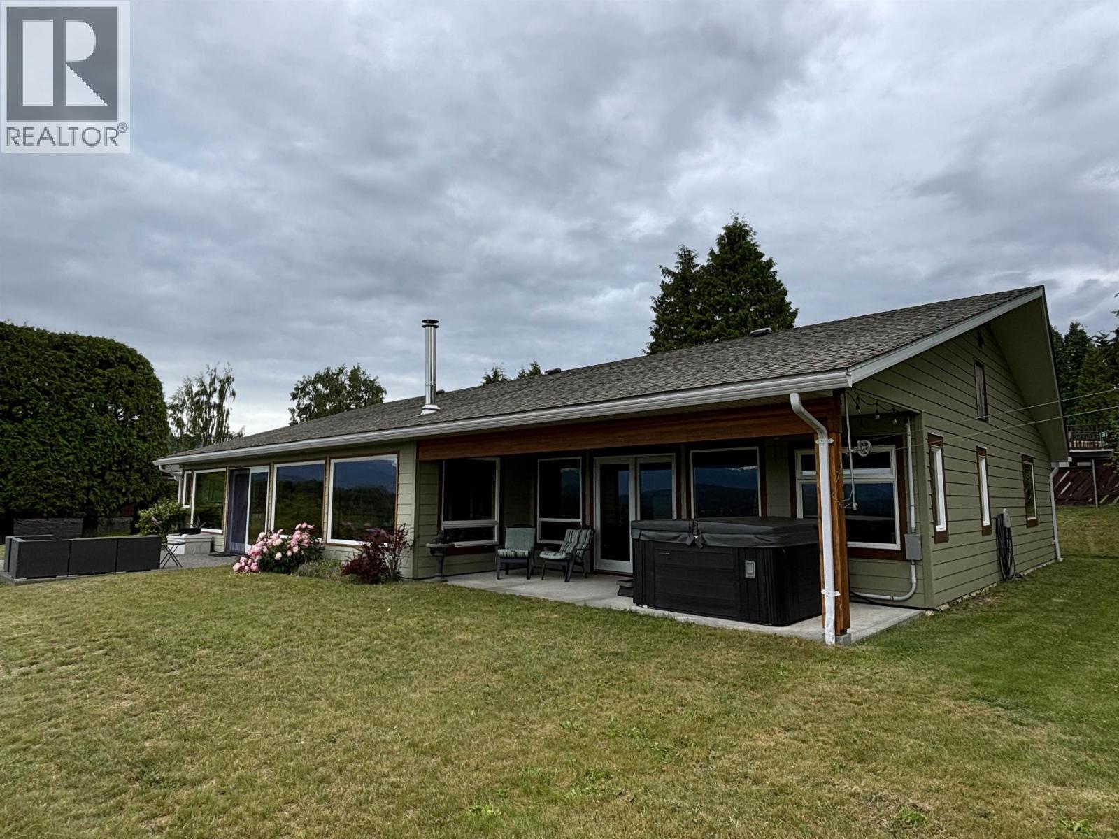 4022 SKOGLUND STREET - 22