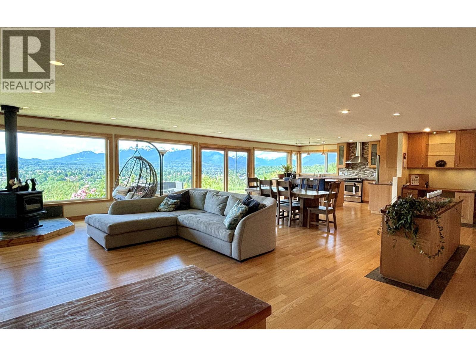 4022 SKOGLUND STREET - Image 3