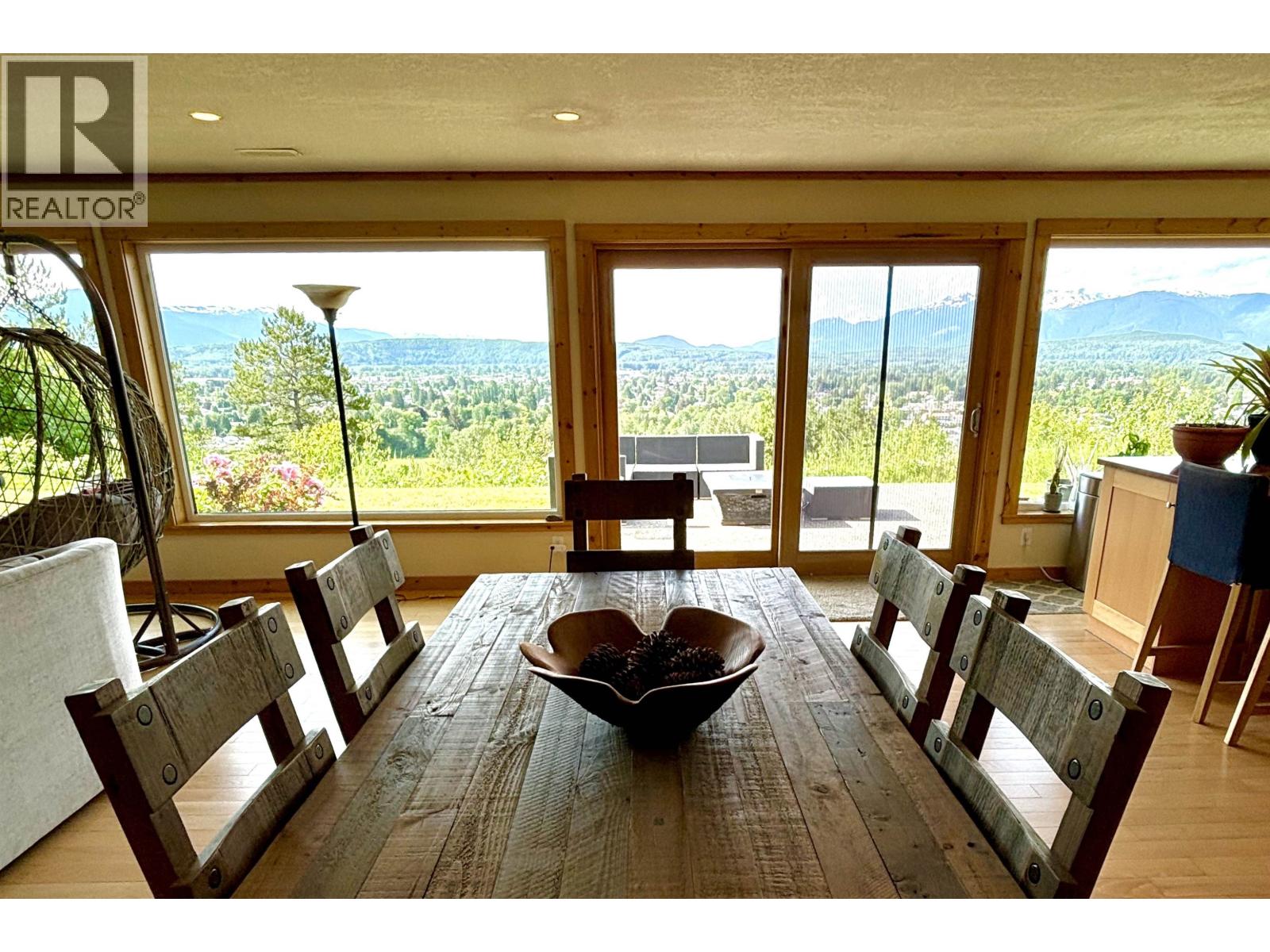 4022 SKOGLUND STREET - 5