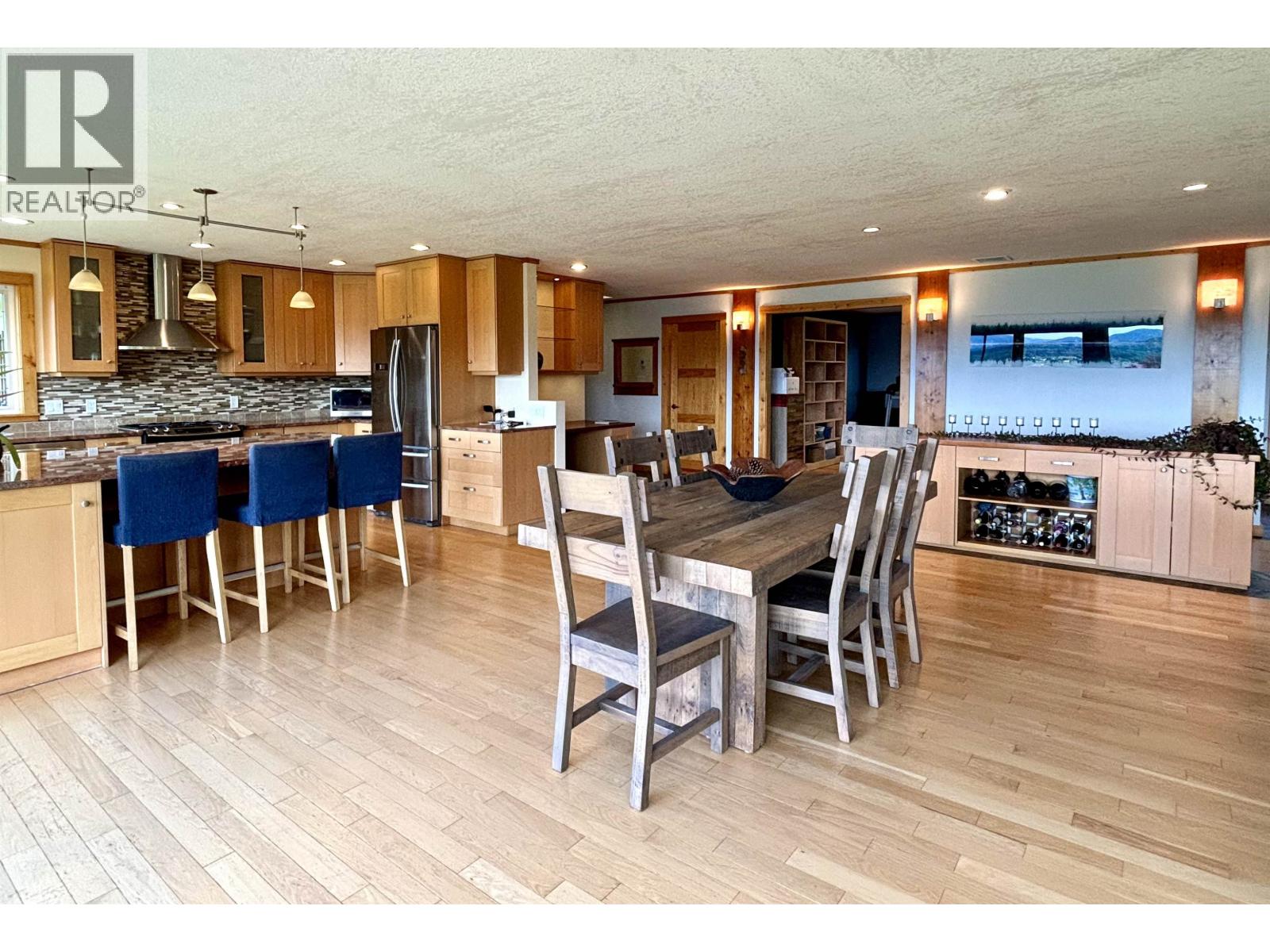 4022 SKOGLUND STREET - 6