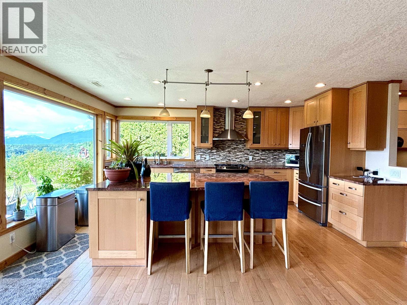 4022 SKOGLUND STREET - 7