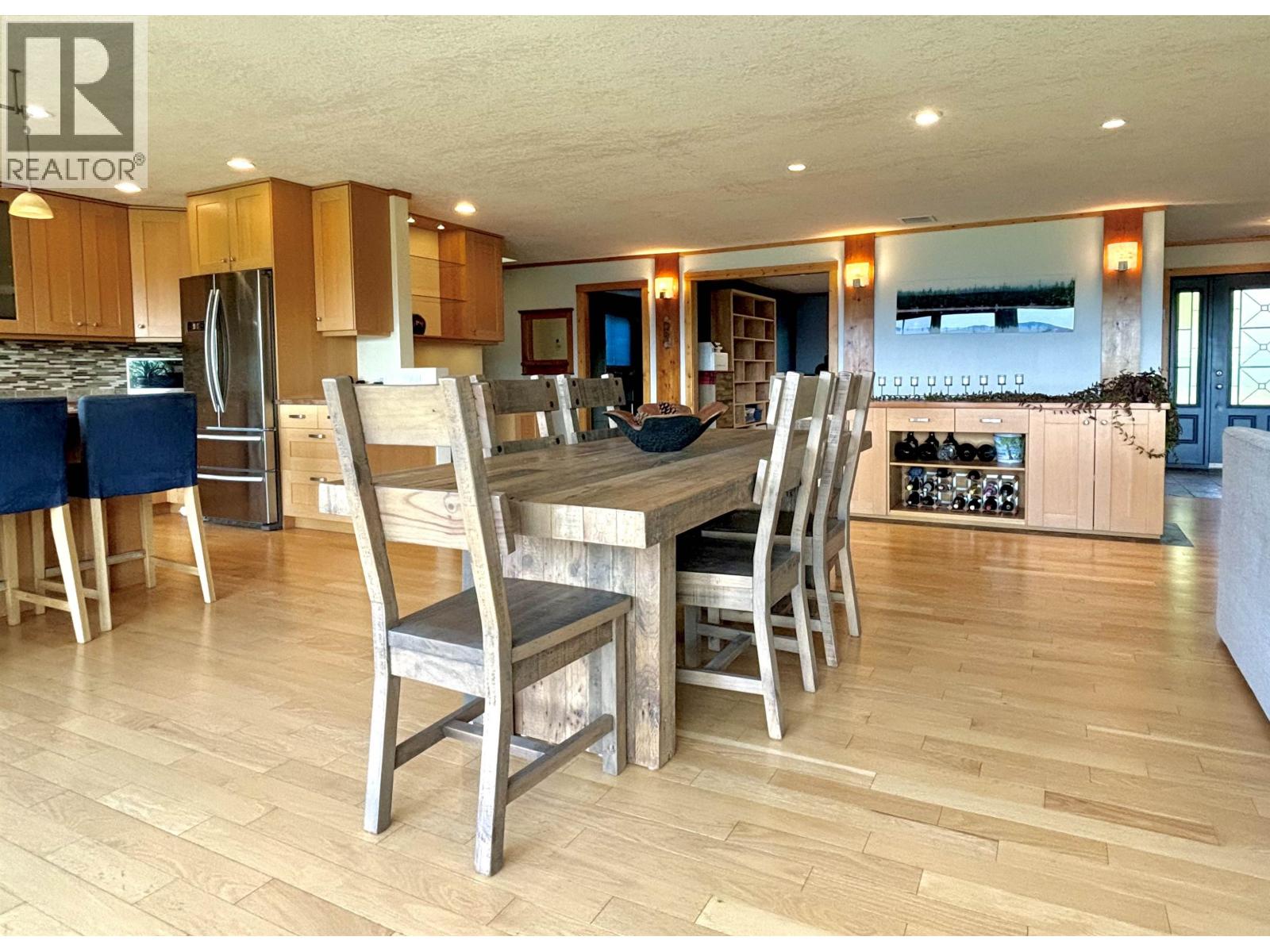 4022 SKOGLUND STREET - 9