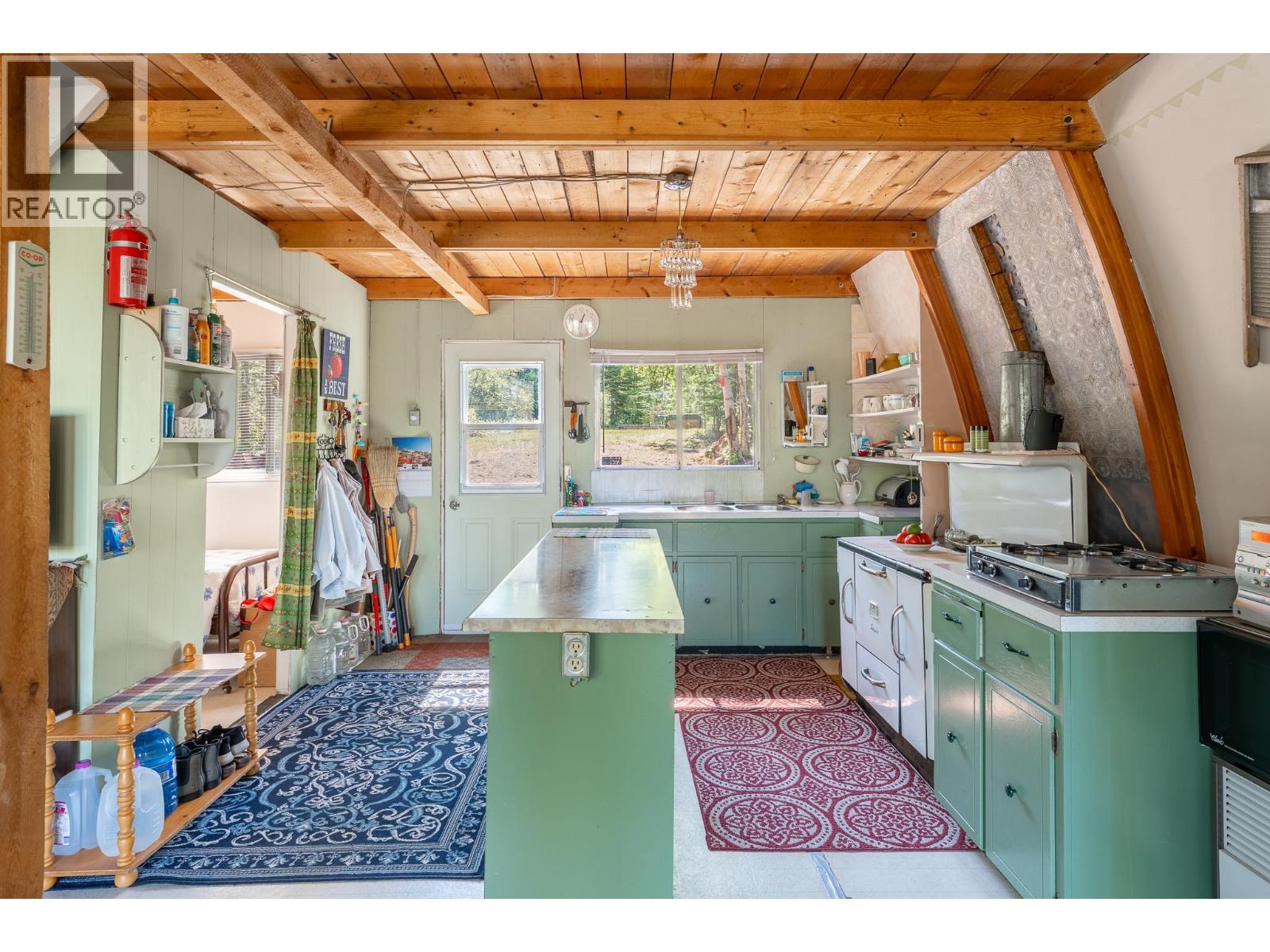 52260 LLOYD DRIVE - 10