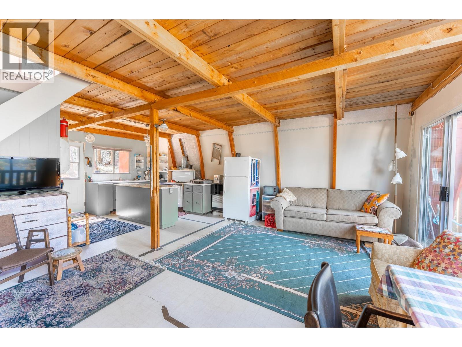 52260 LLOYD DRIVE - 11