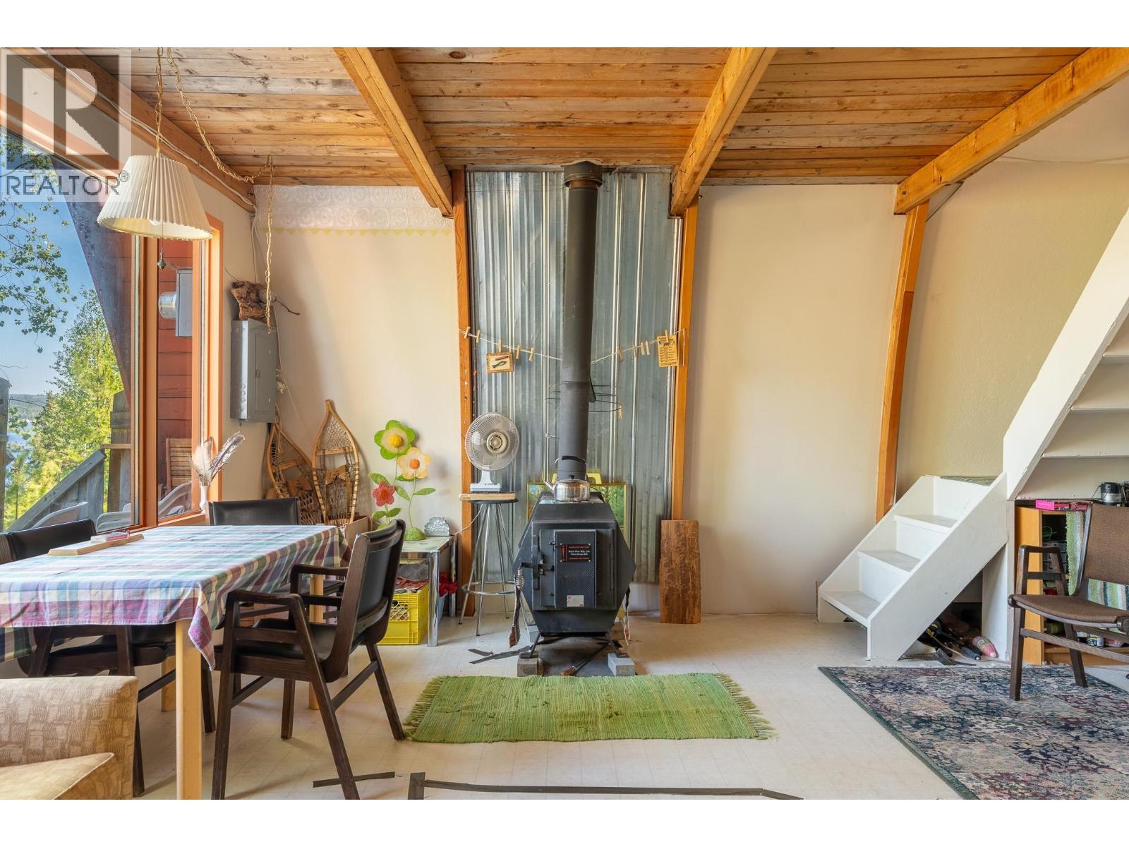 52260 LLOYD DRIVE - 16