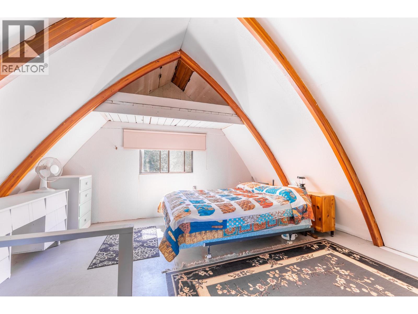 52260 LLOYD DRIVE - 20