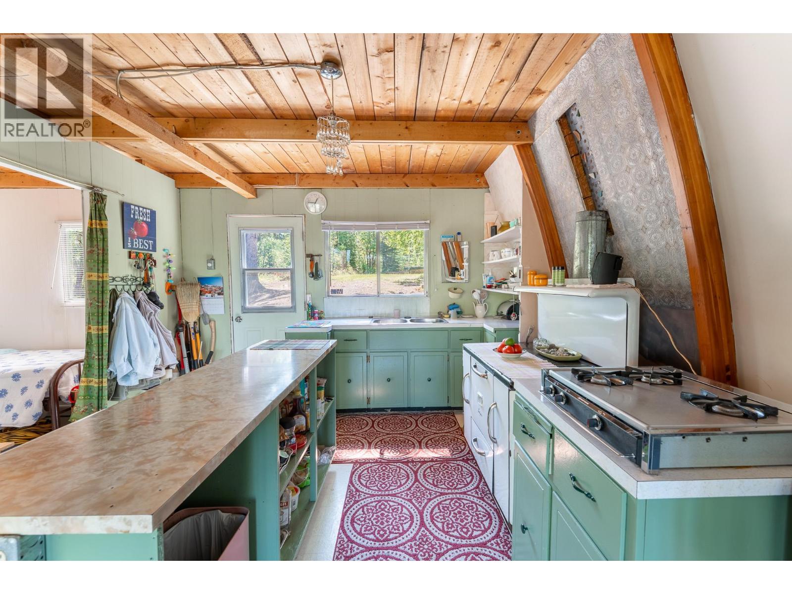 52260 LLOYD DRIVE - 9