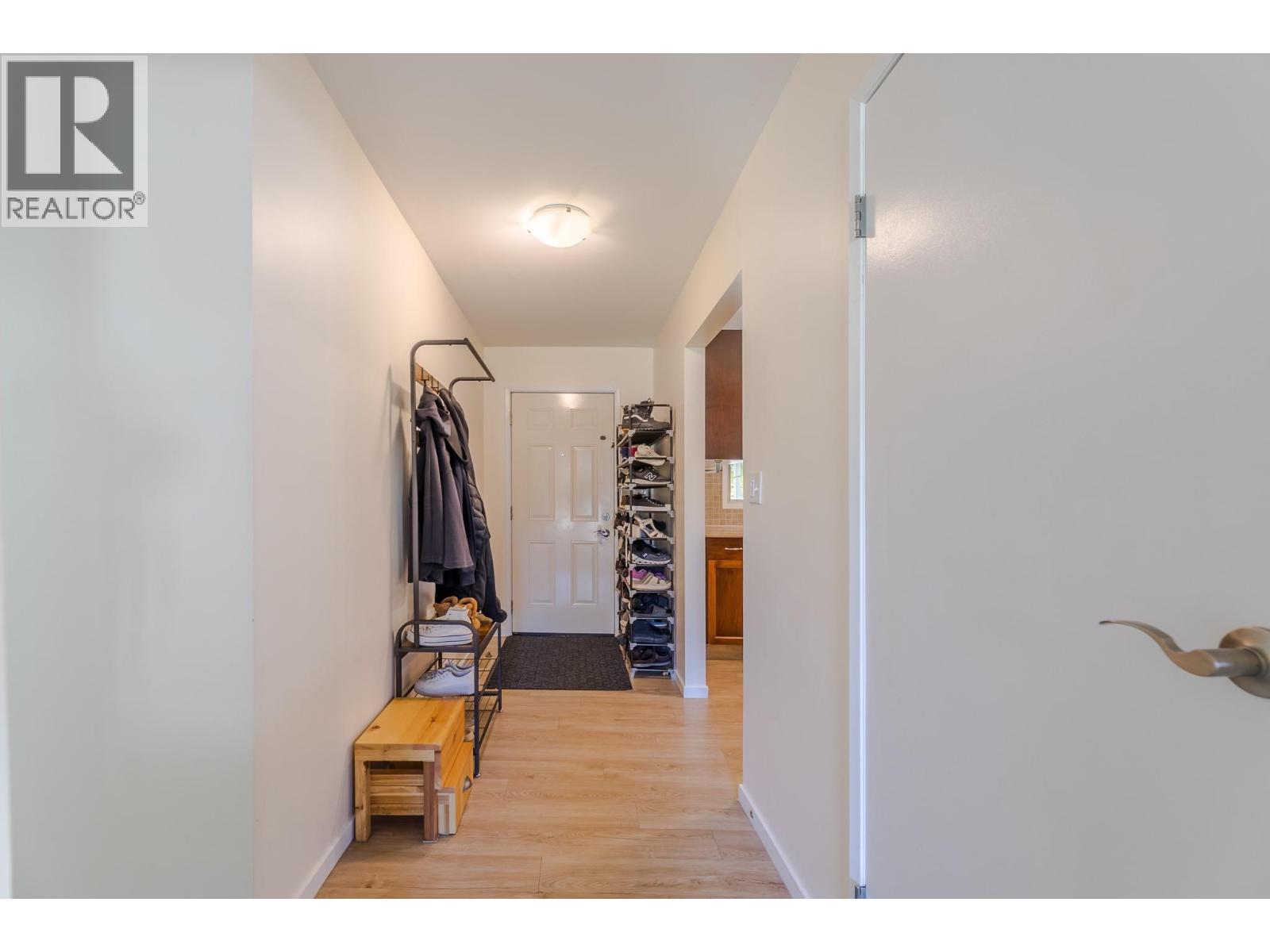 5206 Nixon Road, Summerland