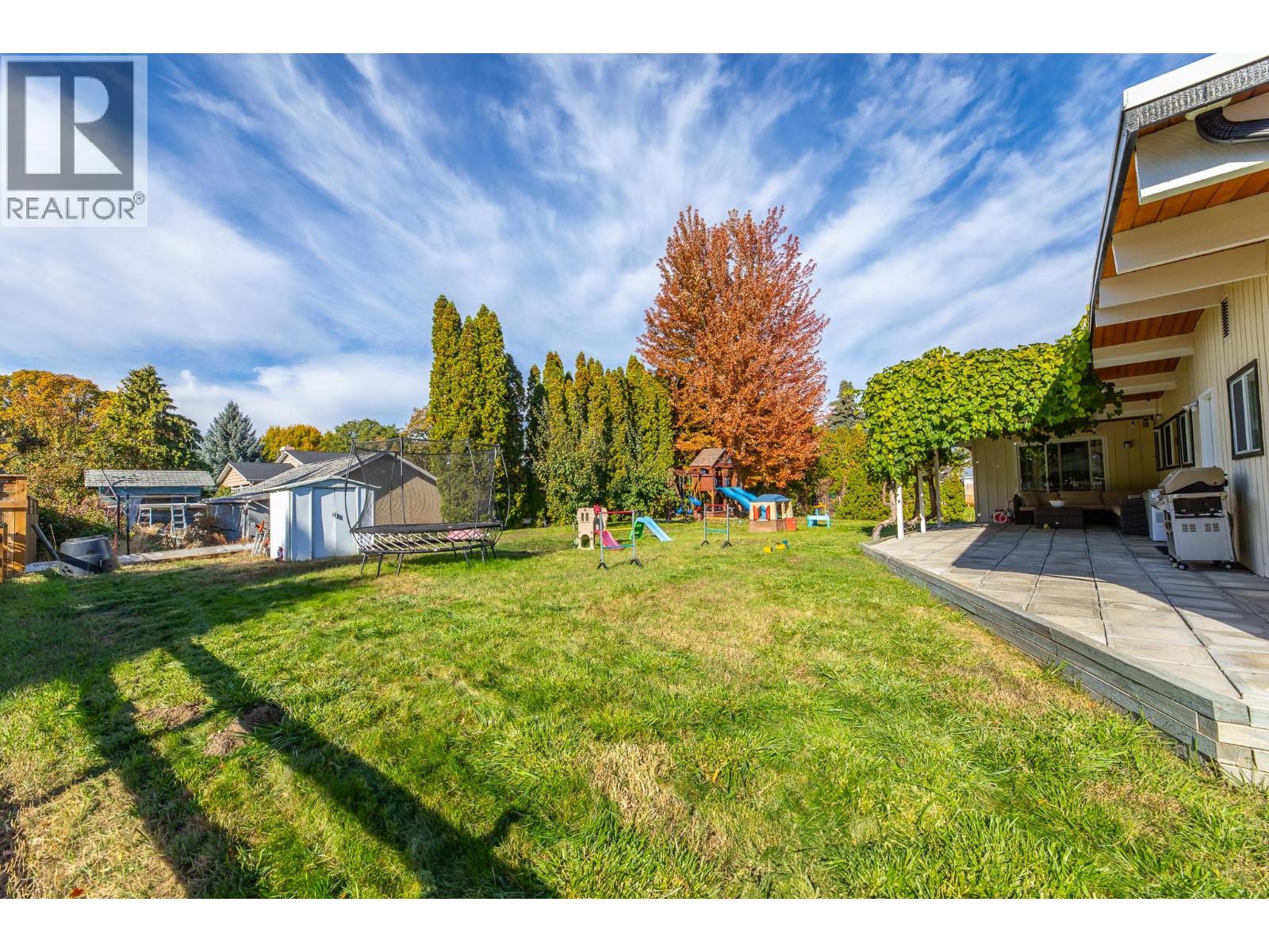 5206 Nixon Road, Summerland