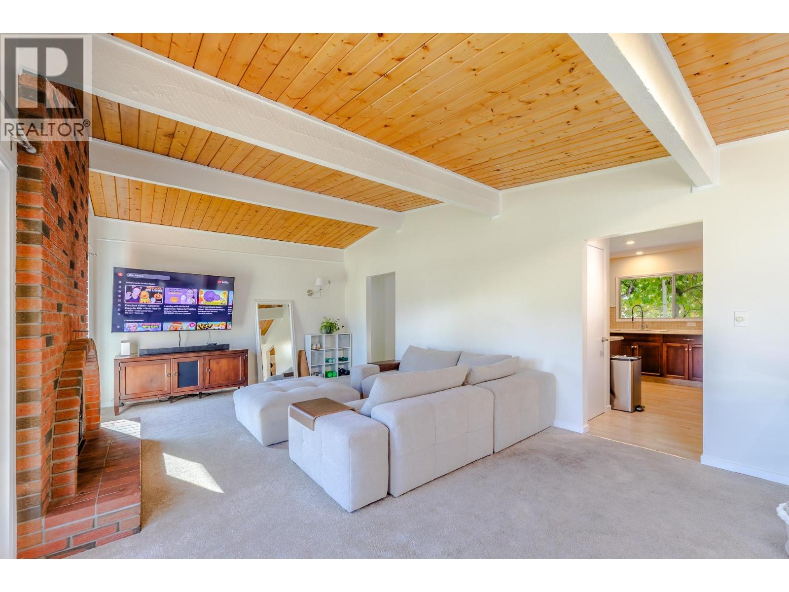 5206 Nixon Road, Summerland