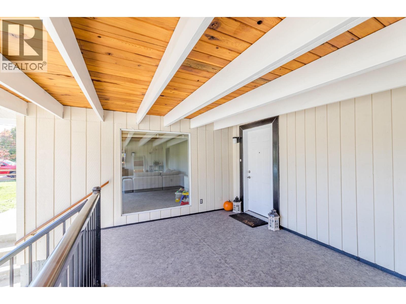 5206 Nixon Road, Summerland