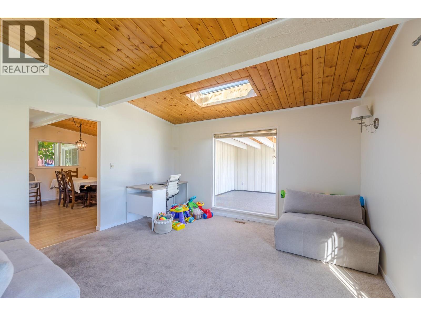 5206 Nixon Road, Summerland