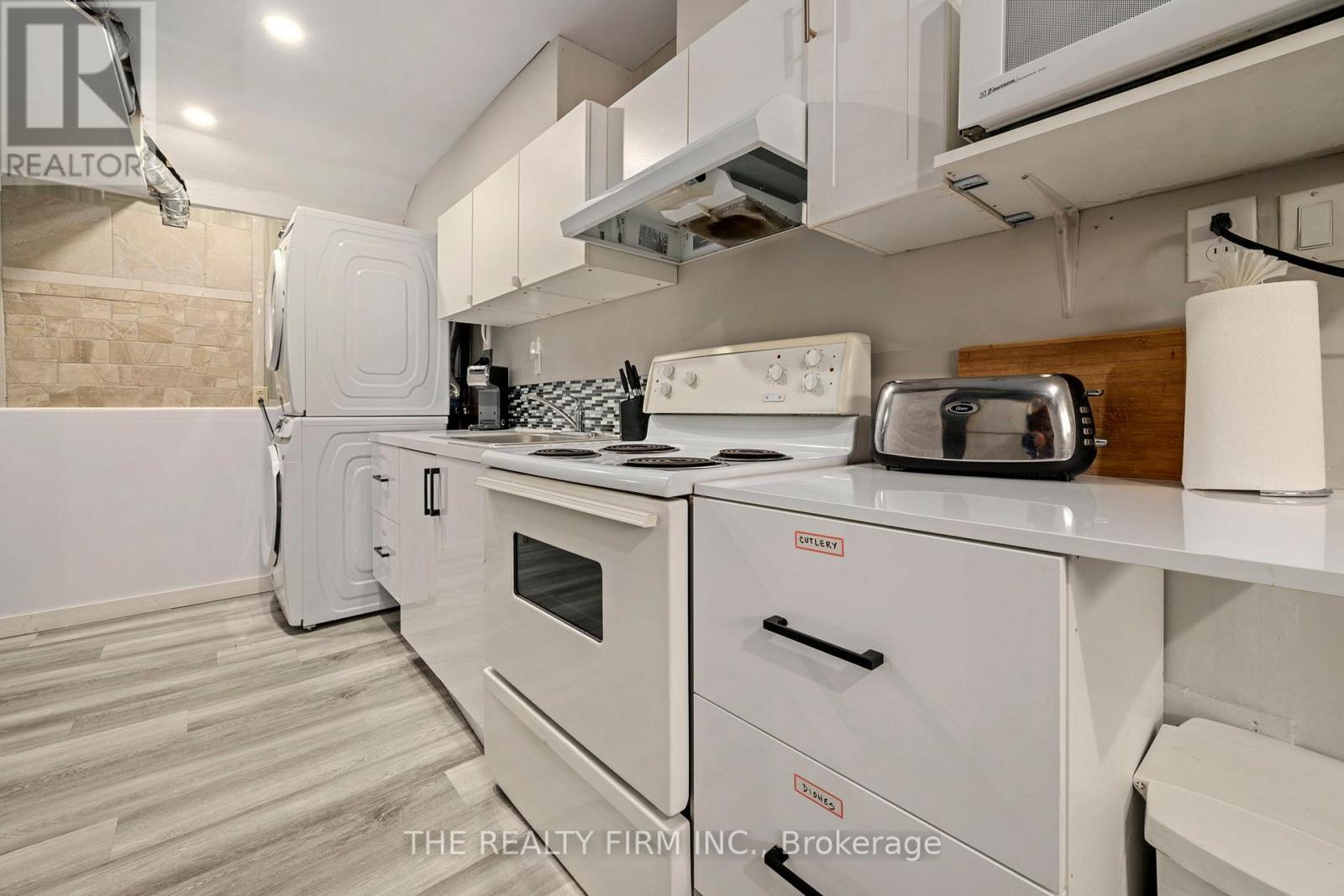 60 BRUNSWICK AVENUE — photo 25